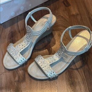 East 5th Women's Wedges Shoes Size 8.5, Silver rhinestone, elastic Ankle Comfort